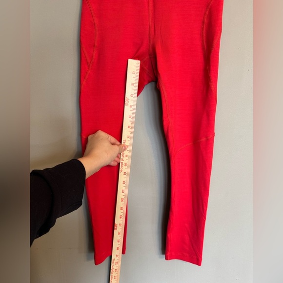 NWOT Outdoor Voices Vibrant Red Women’s Cropped Leggings - Picture 3 of 5